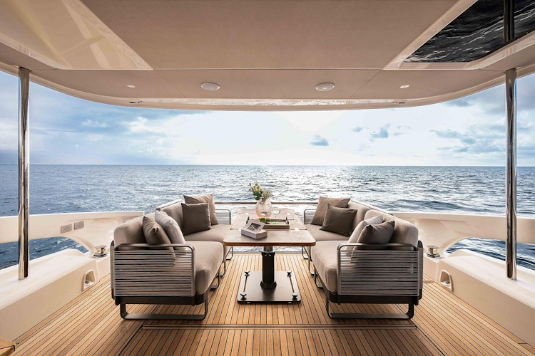 aft cockpit seating on absolute navetta 50