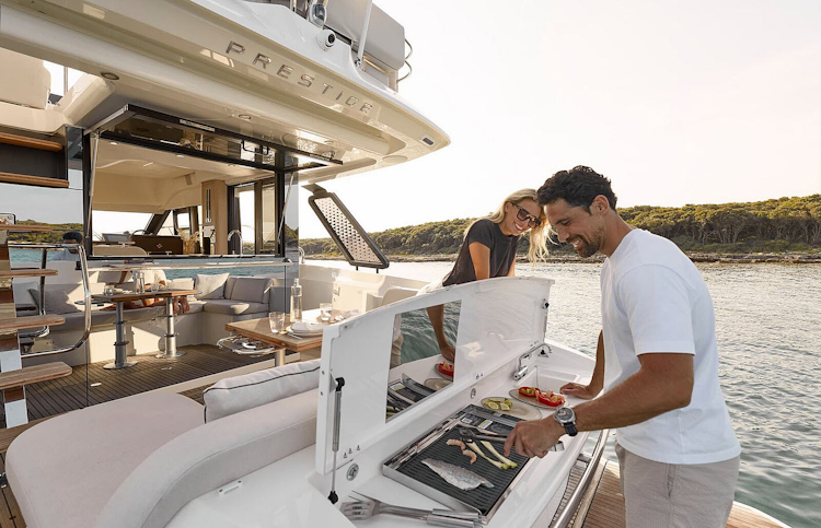 Prestige Yachts F4.3