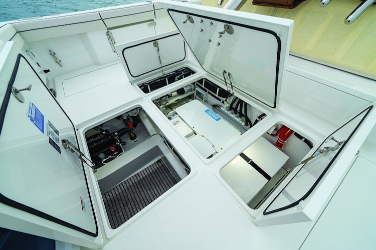 dedicated seakeeper area and other in deck storage space - v55