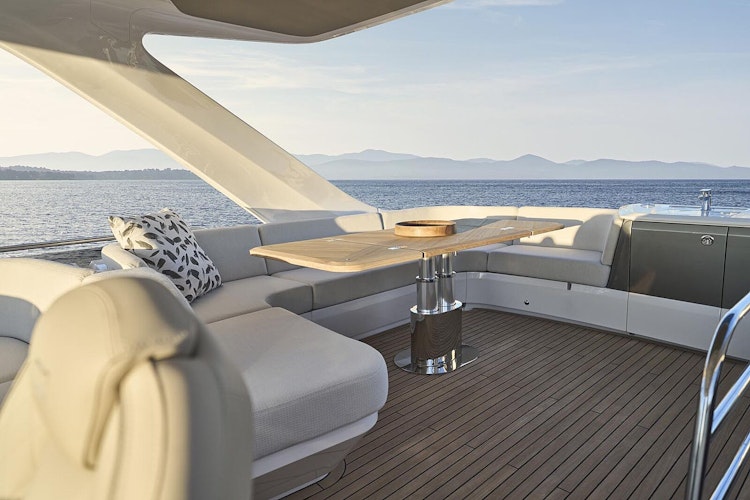 Princess Yachts F58