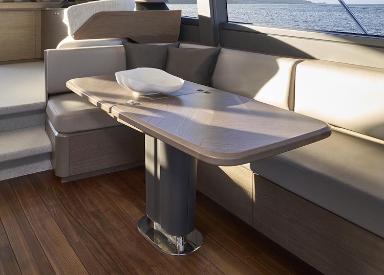 Princess Yachts F58