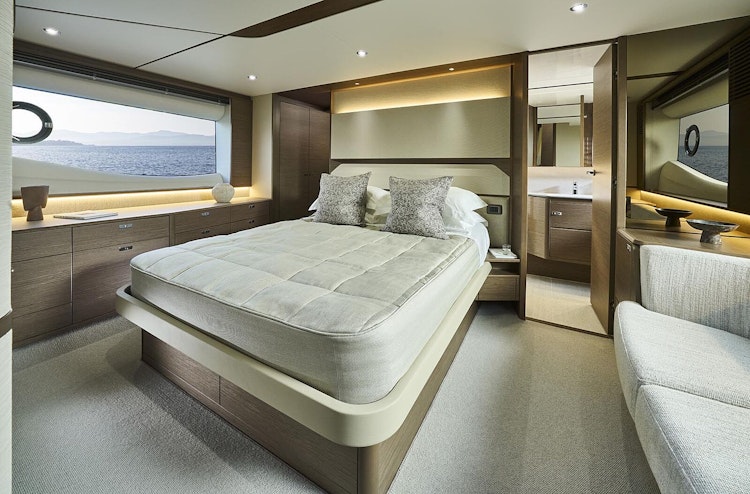 Princess Yachts F58