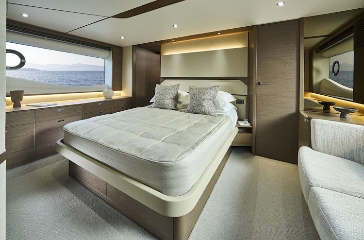 Princess Yachts F58