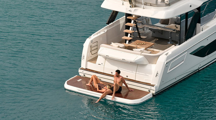 Prestige Yachts F4.3