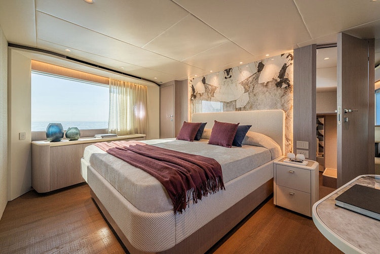 main cabin in navetta 62 absolute yacht