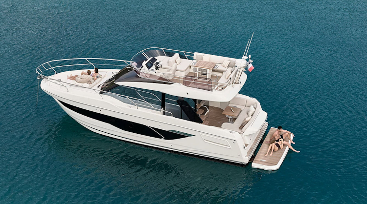 Prestige Yachts F4.3