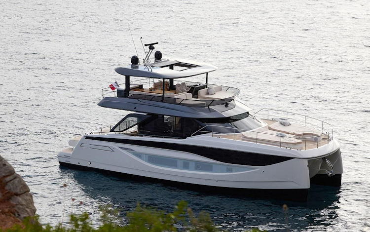 prestige yachts my power catamaran