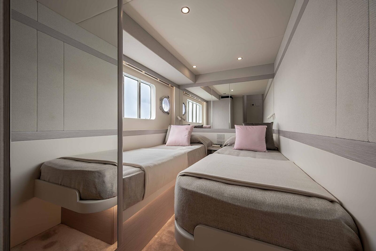 side by side bunk beds in guest cabin - navetta 50