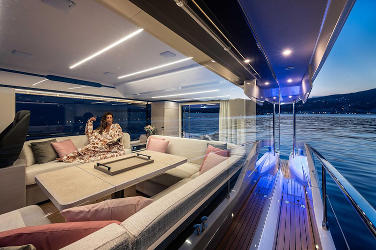 well-lit side walkways around the navetta 50