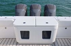 HCB 39 Center Console Transom livewells 