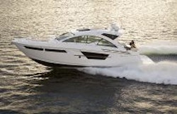 Cruisers Yachts 54 Cantius