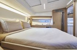 Prestige Yachts 590 Queen Bed