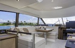 Prestige Yachts 460 FLY U-Shaped Salon Dinette