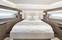 Prestige Yachts 630S Forward Stateroom