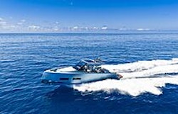 pardo 43 cruising in ocean