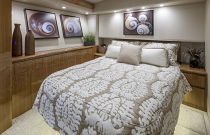 Master stateroom - Viking 55 convertible