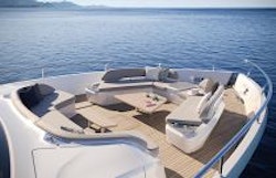 foredeck lounge with table