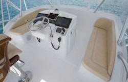 Viking Yachts 37 Billfish Tower Electronics And Jump Seats 
