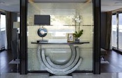 Princess 40M Foyer