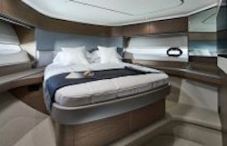 forward vip stateroom bed