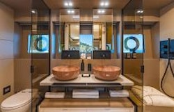 master bathroom with double sinks - e72