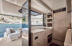 Prestige Yachts F4.9