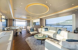 interior salon in used absolute navetta 70