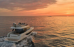 Prestige Yachts F4.3