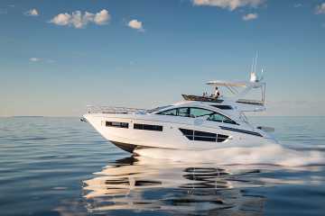 Cruisers Yachts 60 Cantius Flybridge