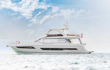 Prestige Yachts 690 Flybridge